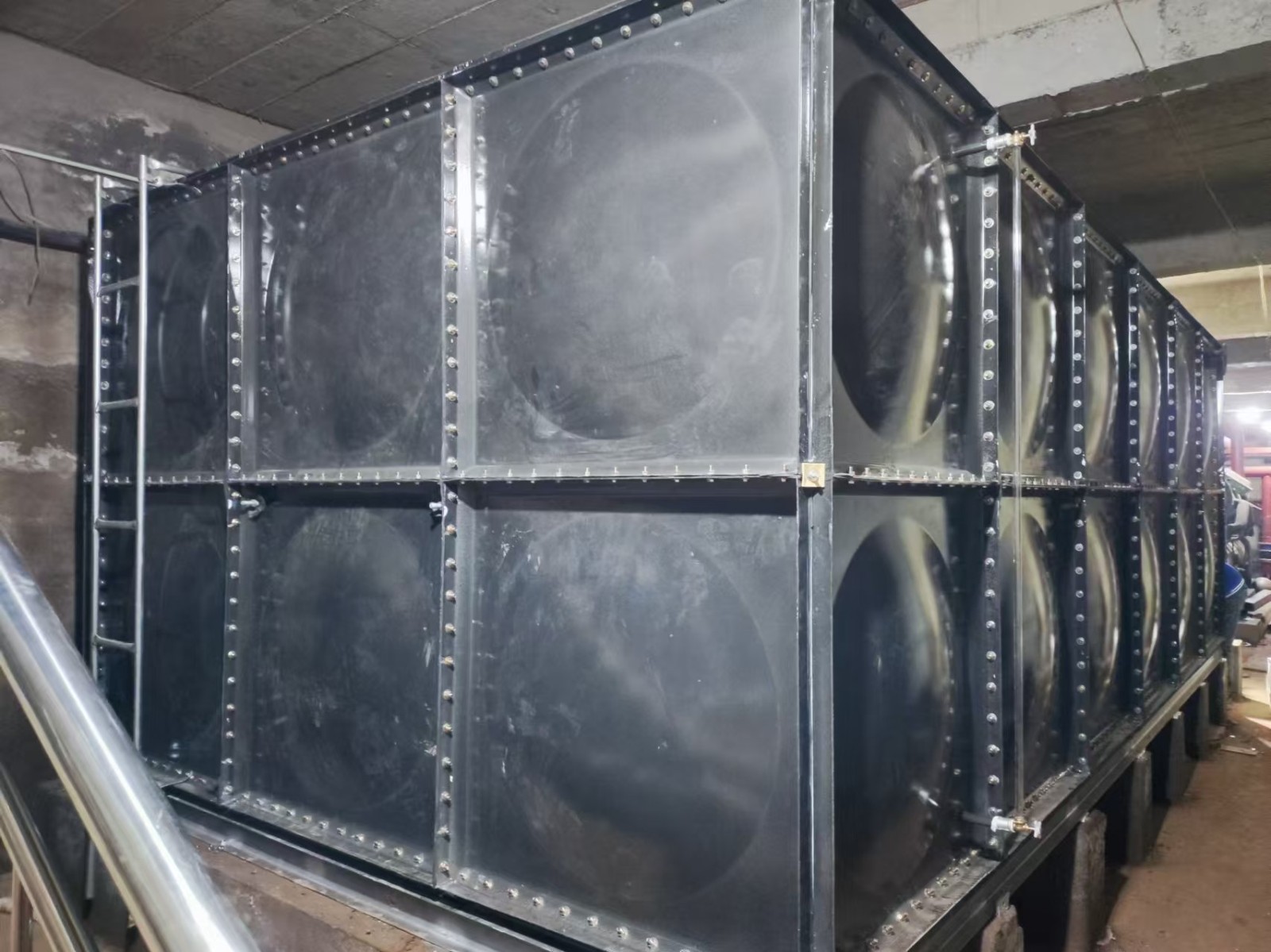 河北邢臺(tái)搪瓷鋼板生活水箱